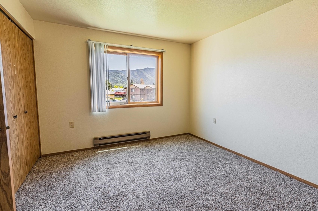 1051 E Park St - Photo 7