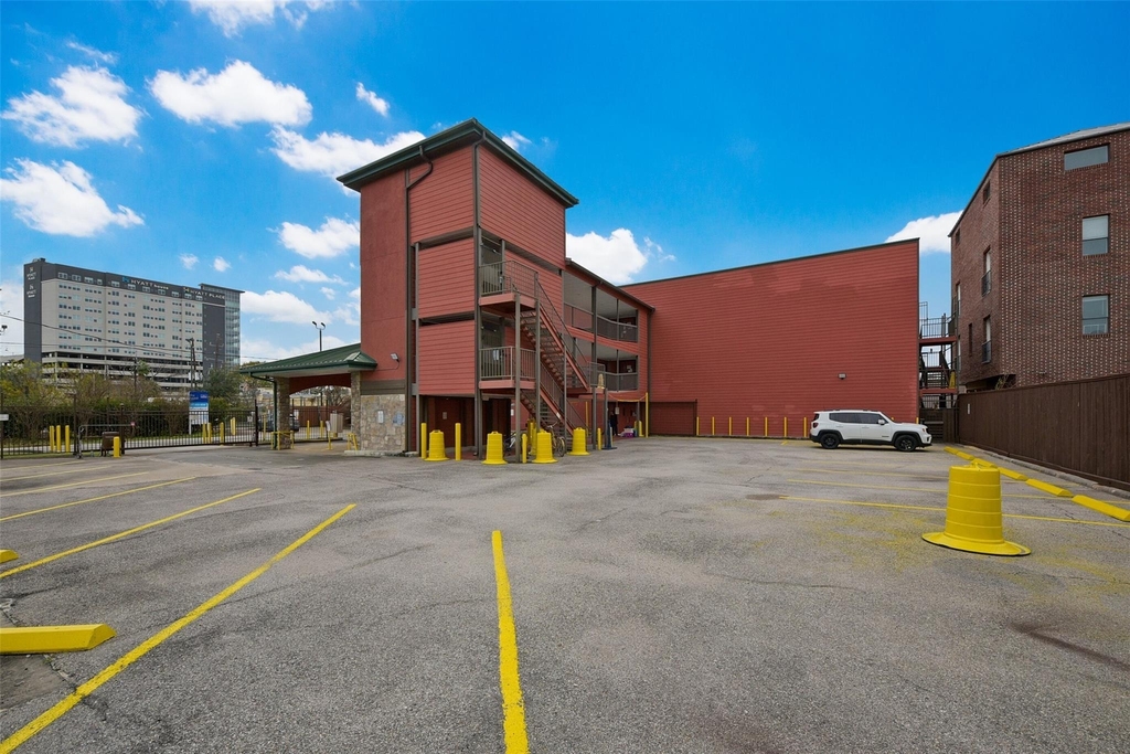 1025 Swanson Street - Photo 21