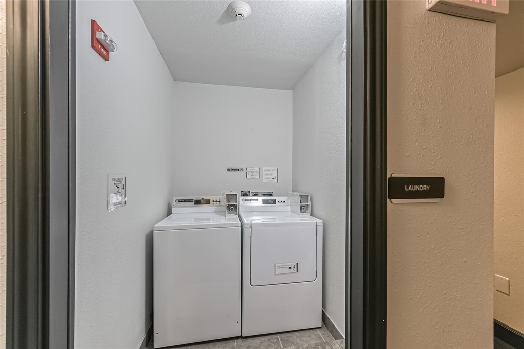1025 Swanson Street - Photo 19