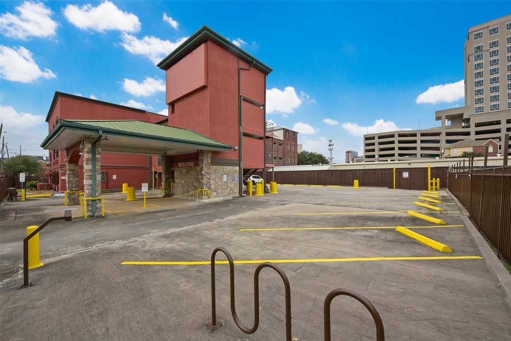 1025 Swanson Street - Photo 20