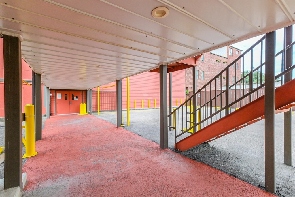 1025 Swanson Street - Photo 16