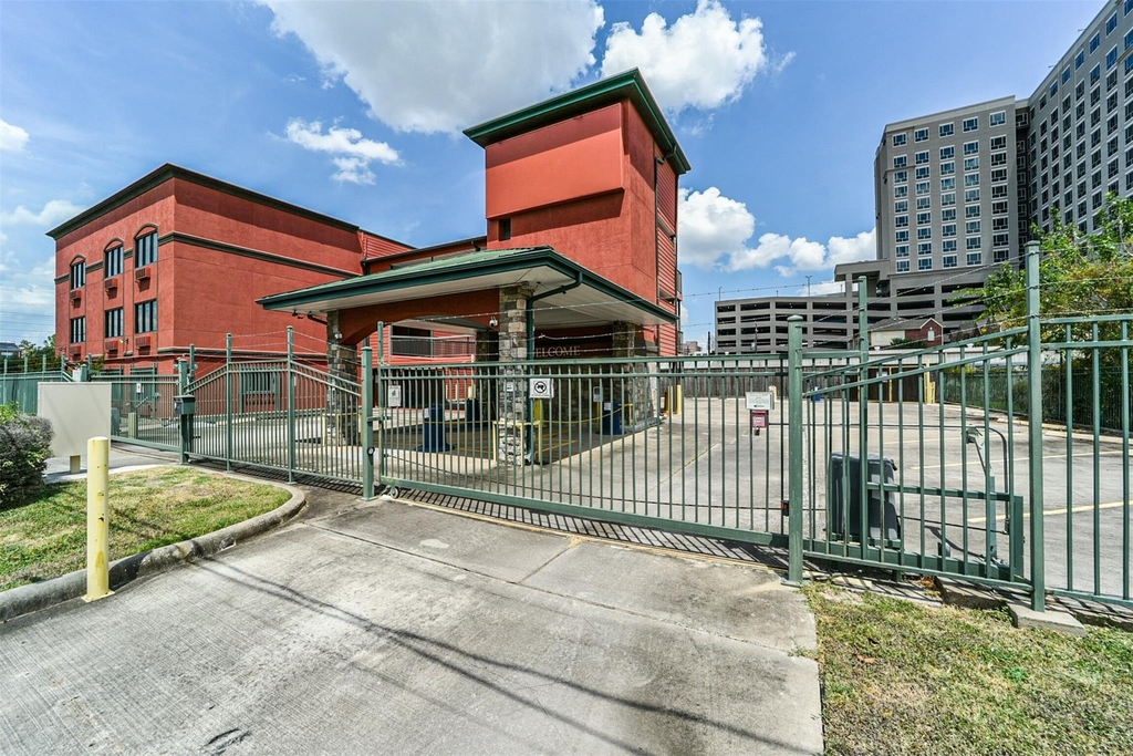 1025 Swanson Street - Photo 0