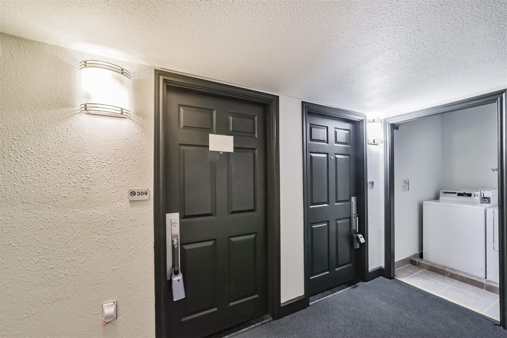 1025 Swanson Street - Photo 3
