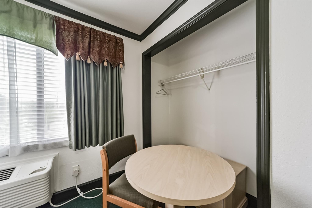 1025 Swanson Street - Photo 10