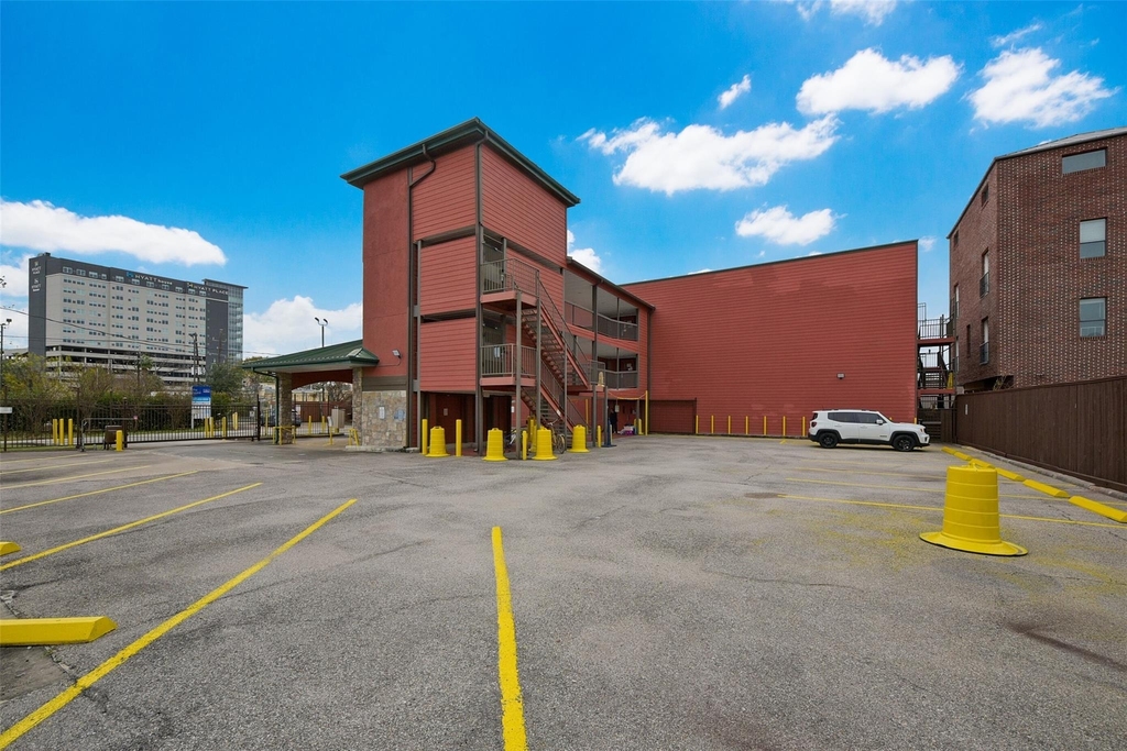 1025 Swanson Street - Photo 24