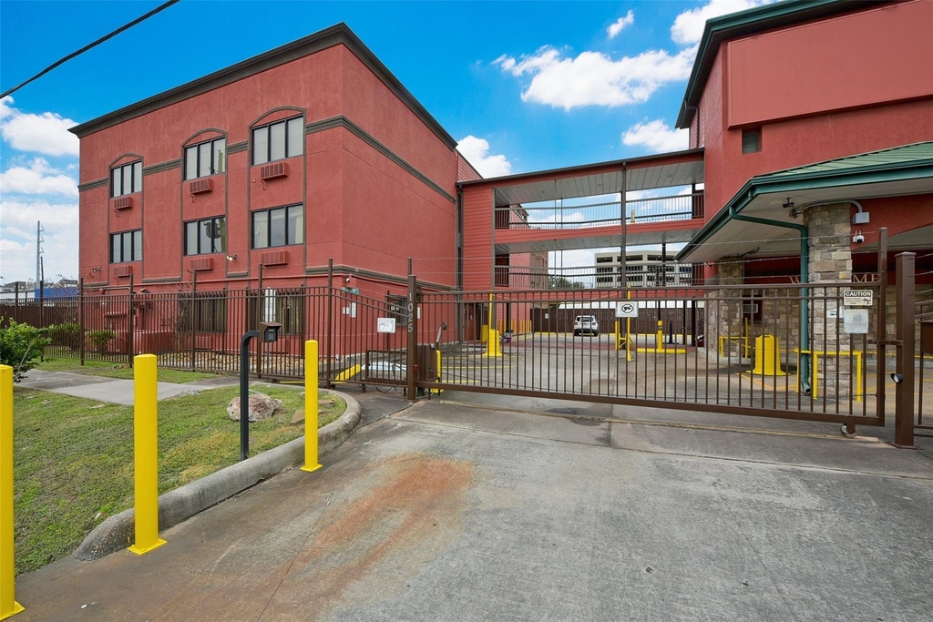 1025 Swanson Street - Photo 0