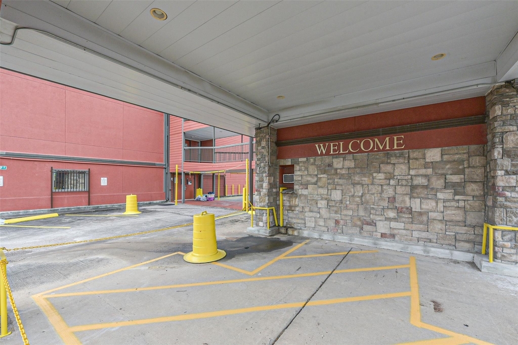 1025 Swanson Street - Photo 2