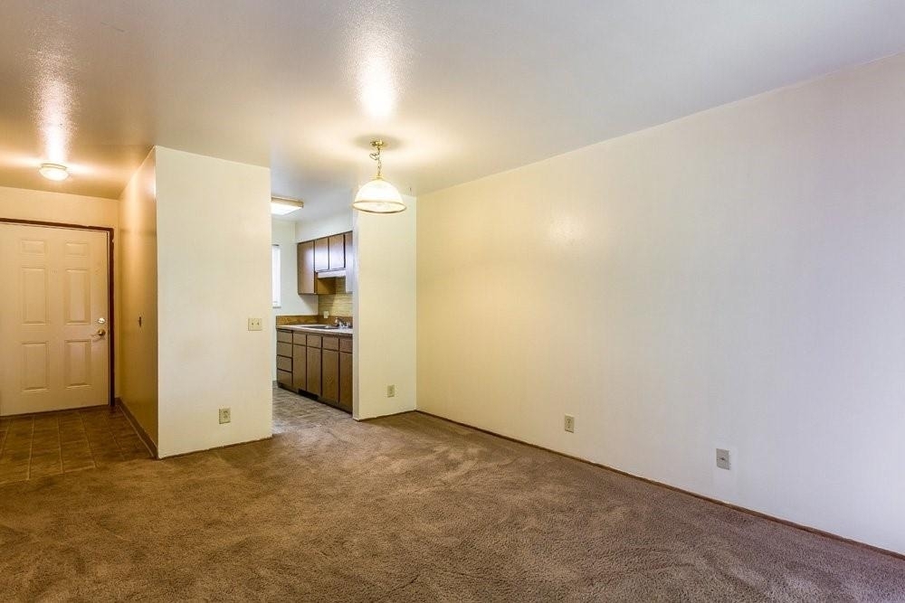 1335 Sw 2nd St - Photo 7