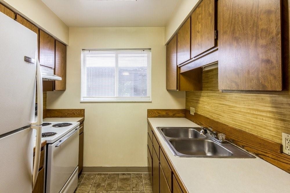 1335 Sw 2nd St - Photo 8