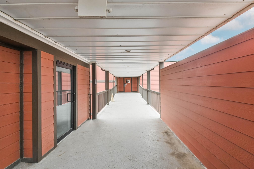 1025 Swanson Street - Photo 3