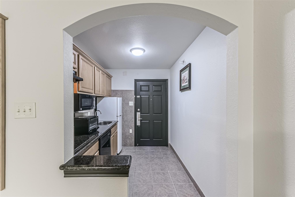 1025 Swanson Street - Photo 19