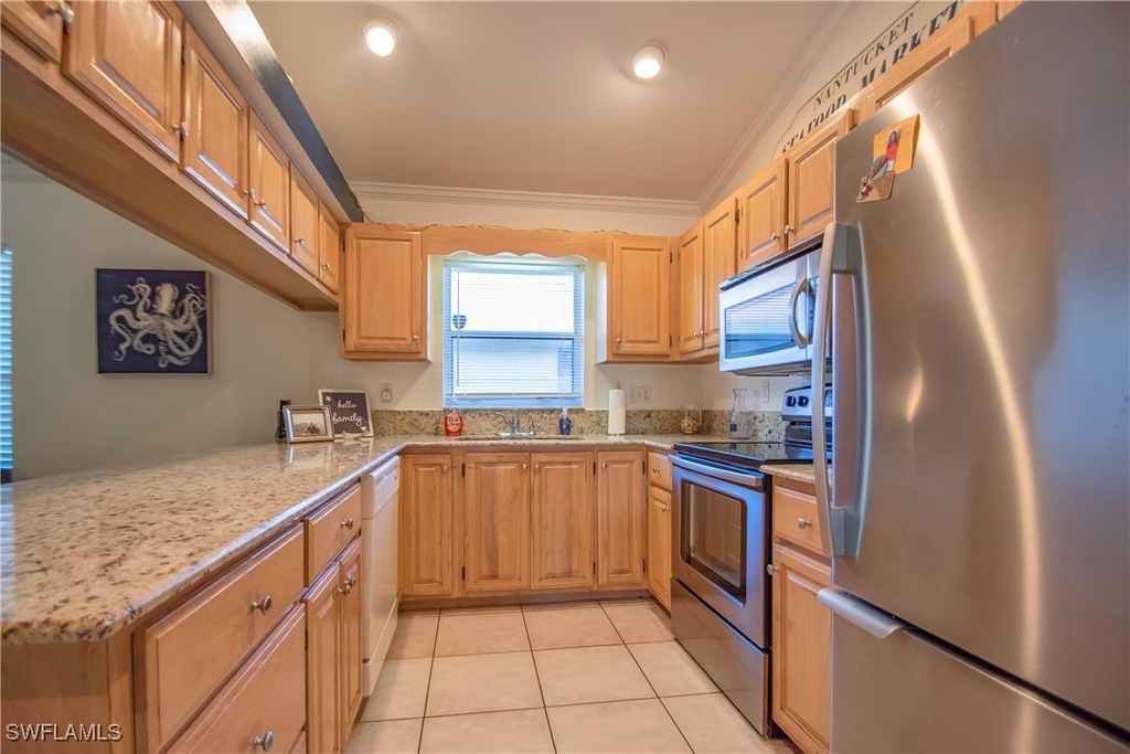 691 102nd Avenue N - Photo 9
