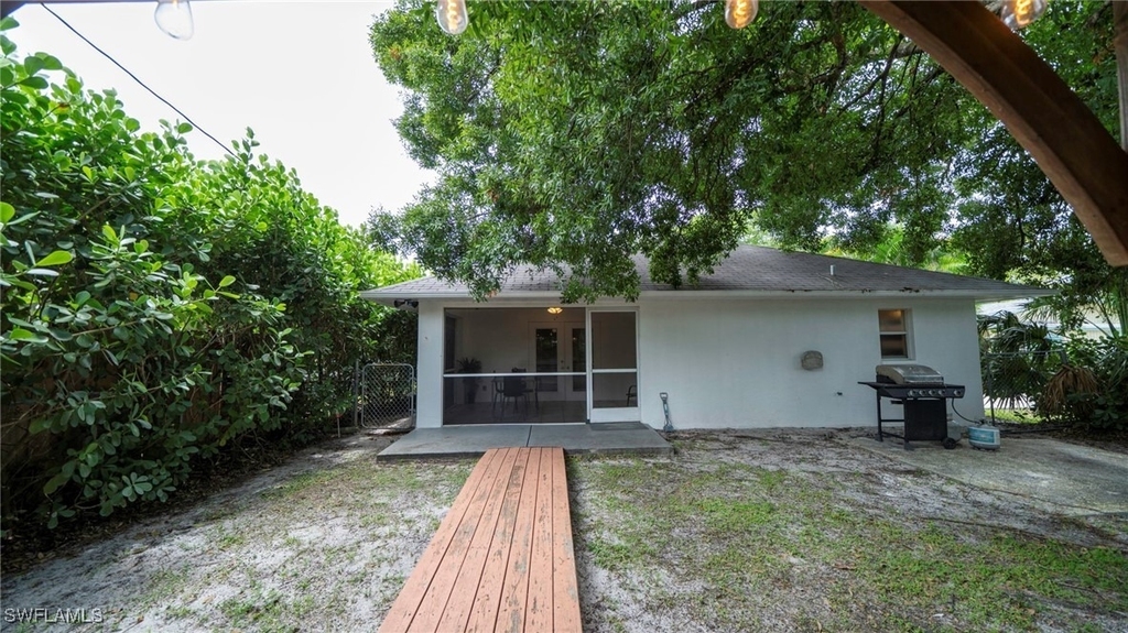 691 102nd Avenue N - Photo 20
