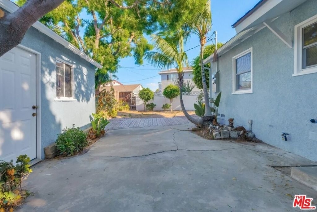 8356 Kittyhawk Avenue - Photo 24