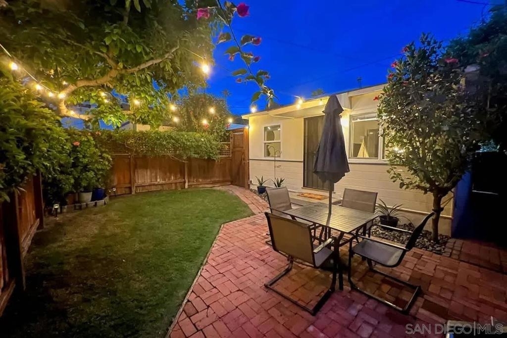 1453 Thomas Ave - Photo 4