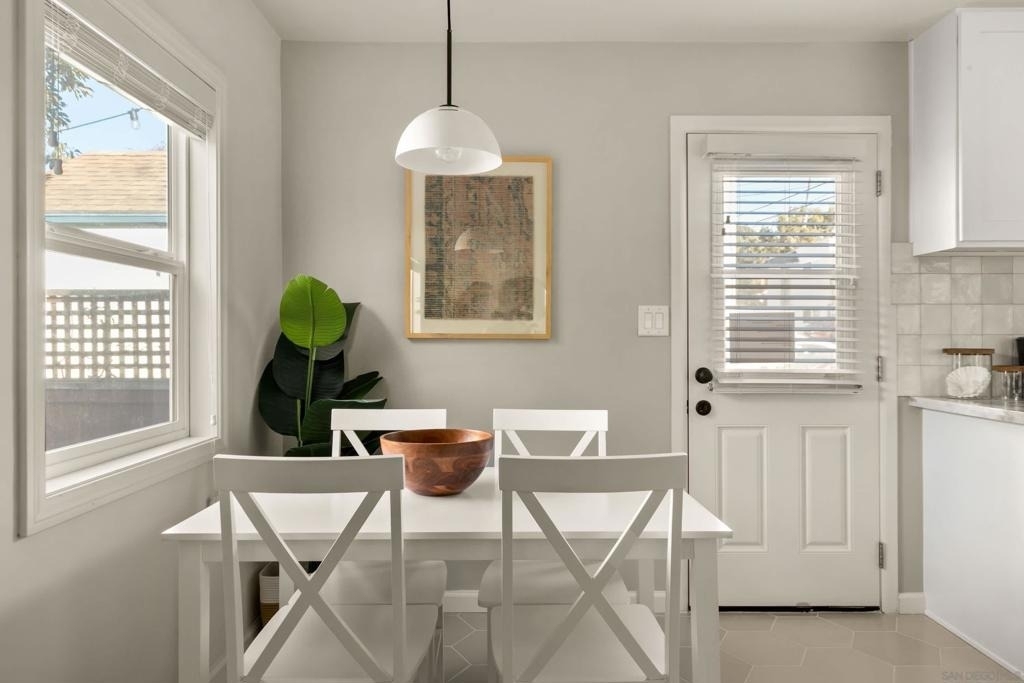 1453 Thomas Ave - Photo 1