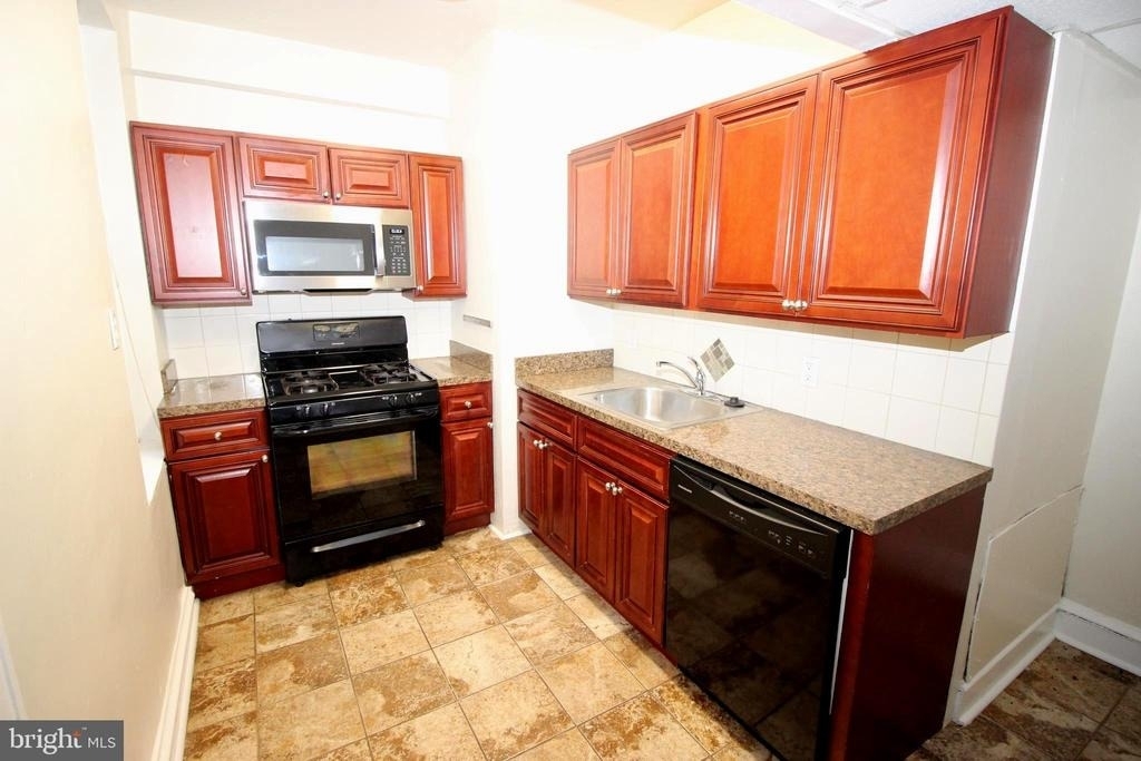 7876 Spring Avenue - Photo 11