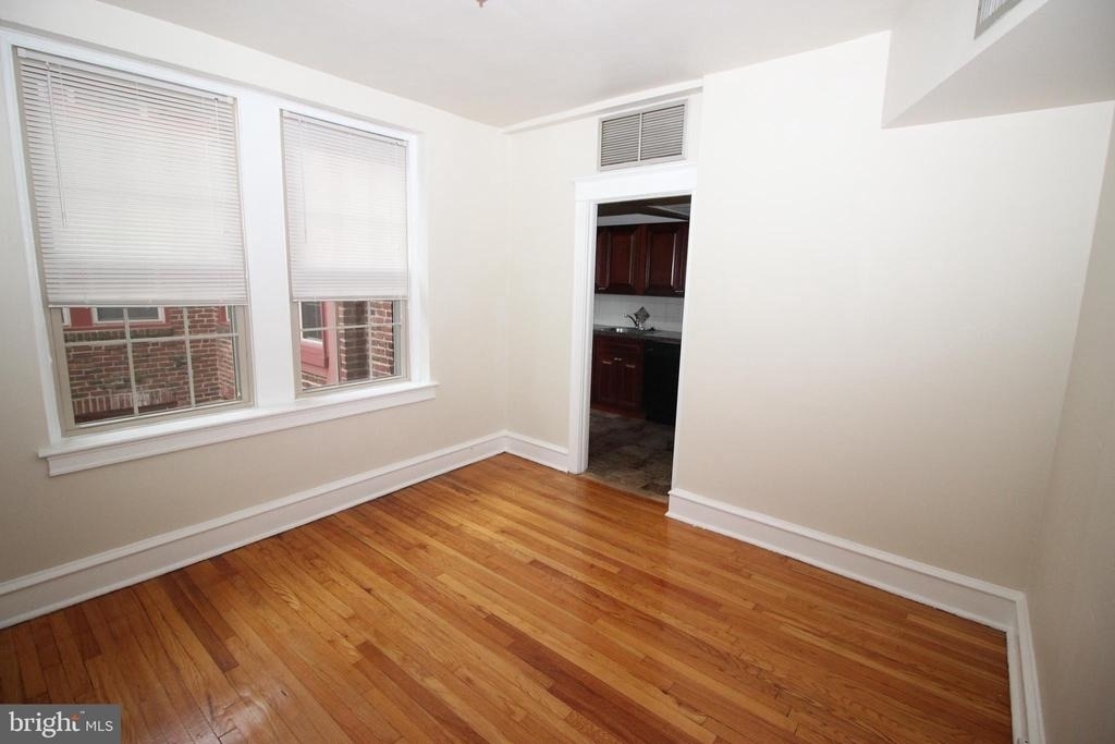 7876 Spring Avenue - Photo 8