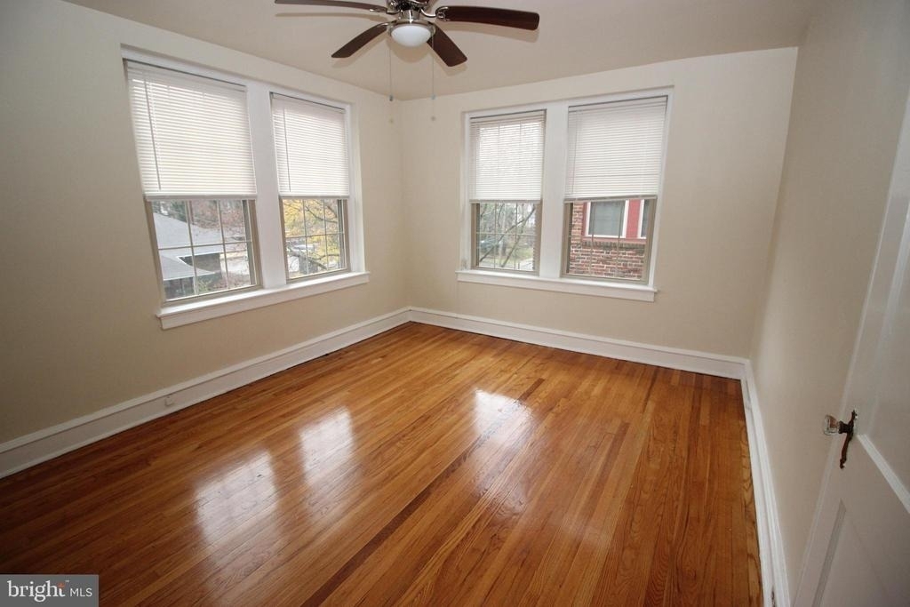 7876 Spring Avenue - Photo 4