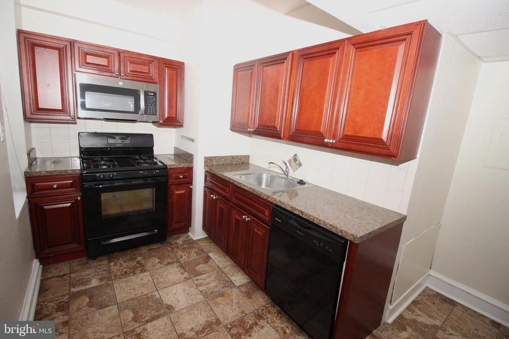 7876 Spring Avenue - Photo 9