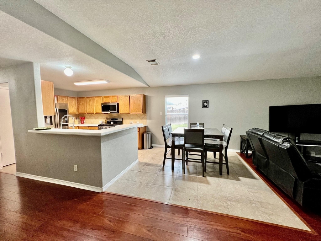 9610 Serenata Court - Photo 5