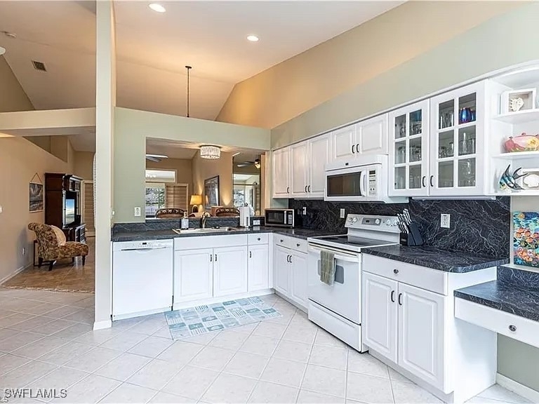 5595 Greenwood Circle - Photo 22