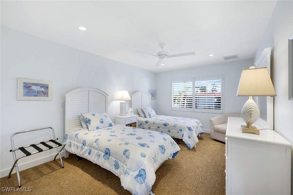 2211 Gulf Shore Boulevard N - Photo 13