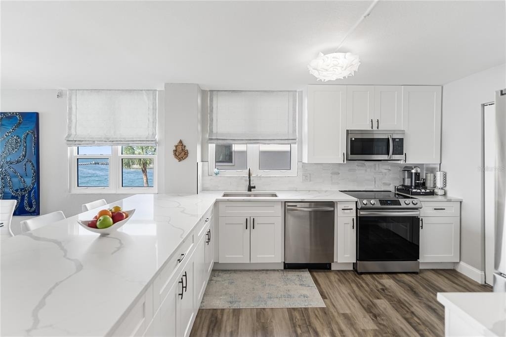 97 Sunset Drive - Photo 3