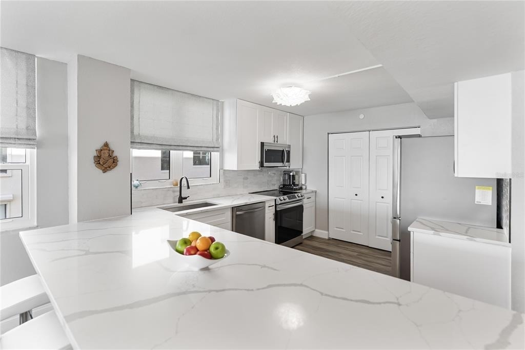 97 Sunset Drive - Photo 4