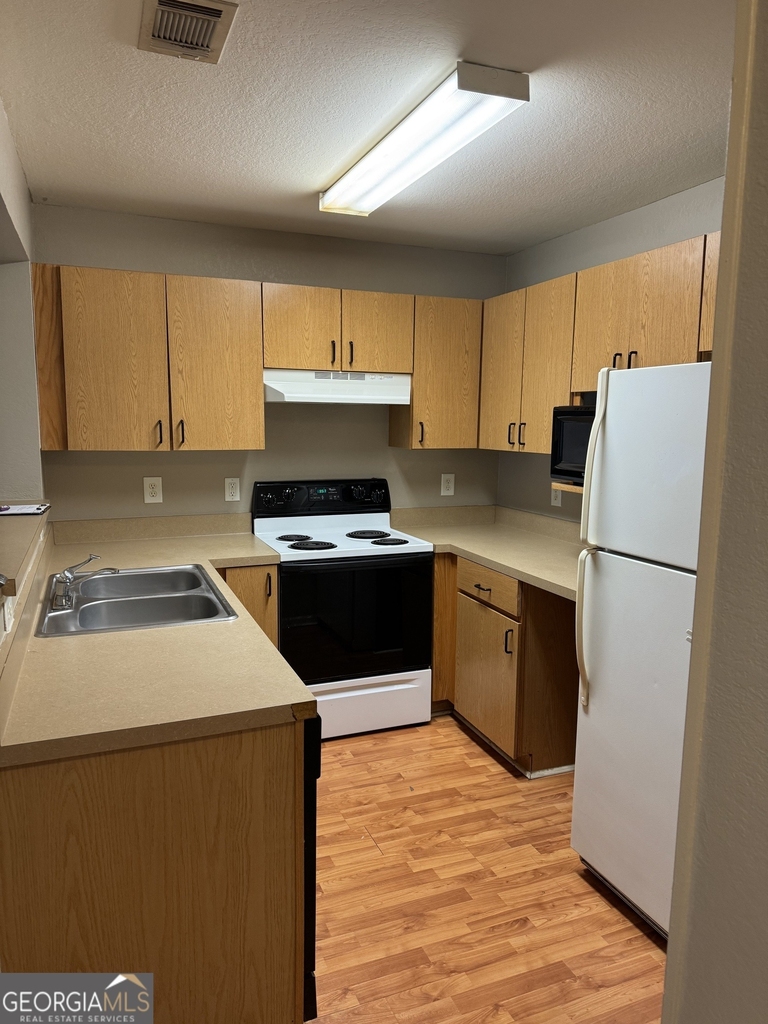 211 North Avenue - Photo 4