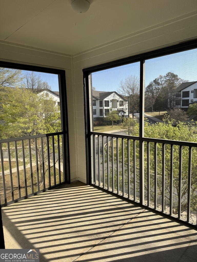 211 North Avenue - Photo 3