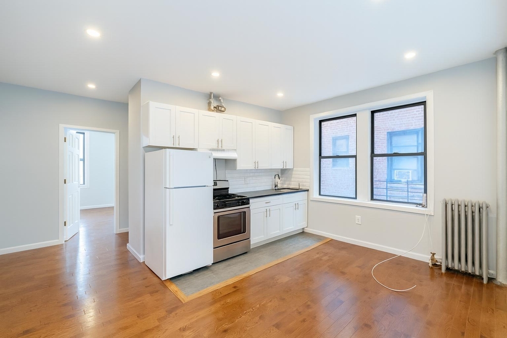 141 Nagle Avenue - Photo 1