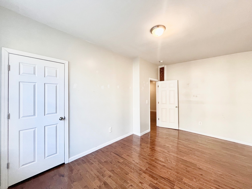 141 Nagle Avenue - Photo 4