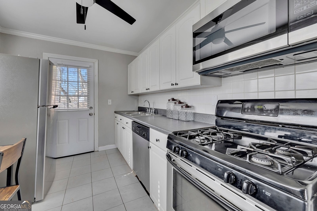 1040 Herndon Street Nw - Photo 7