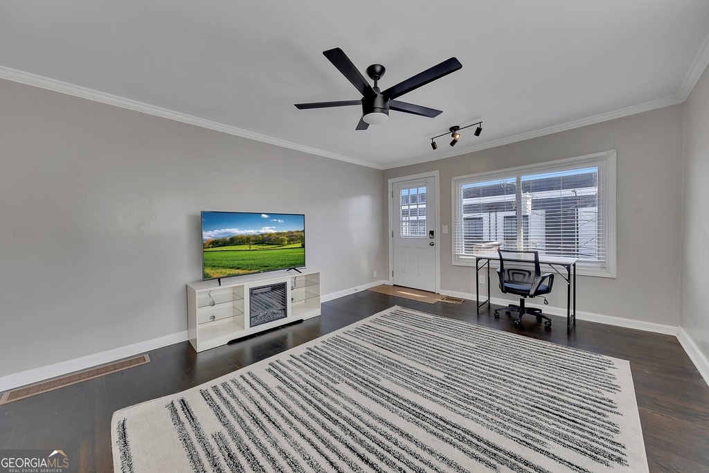 1040 Herndon Street Nw - Photo 4