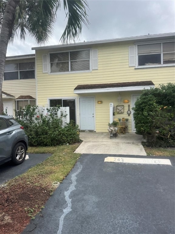 2845 Ne 15th Street - Photo 0