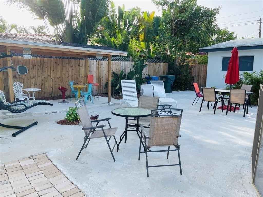684 Ne 37th Street - Photo 7