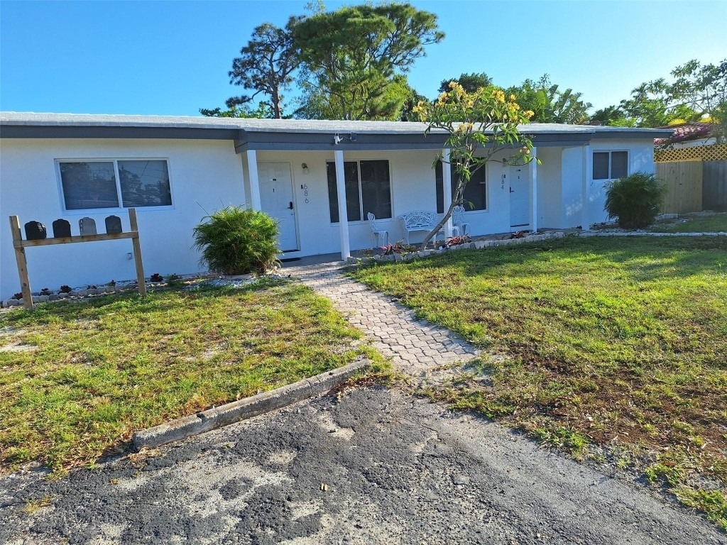 684 Ne 37th Street - Photo 0