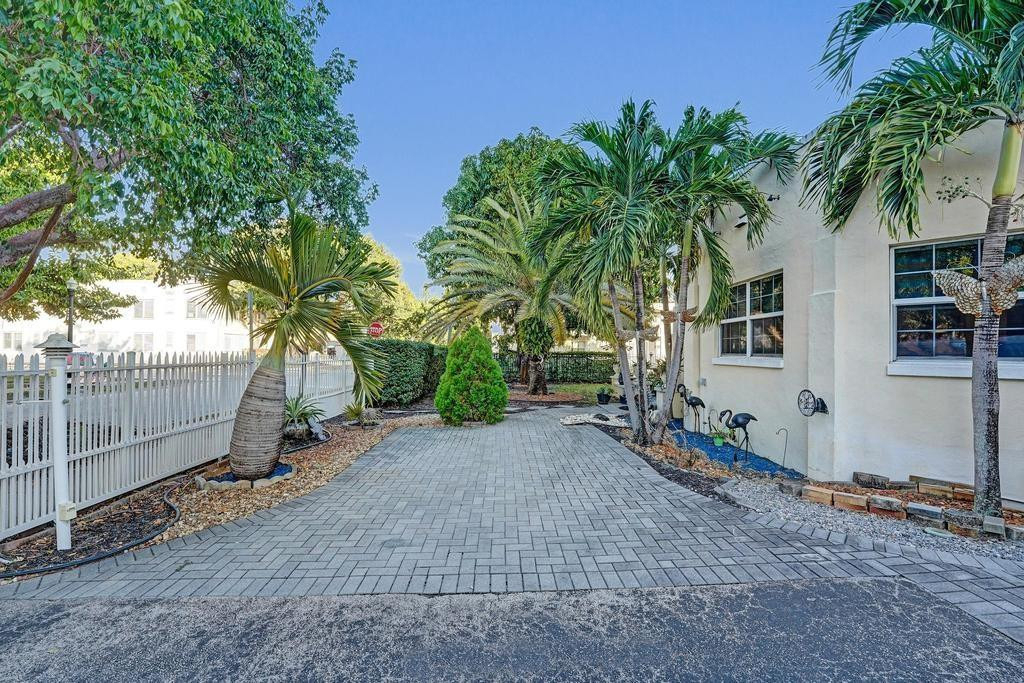 2000 Jackson Street - Photo 2