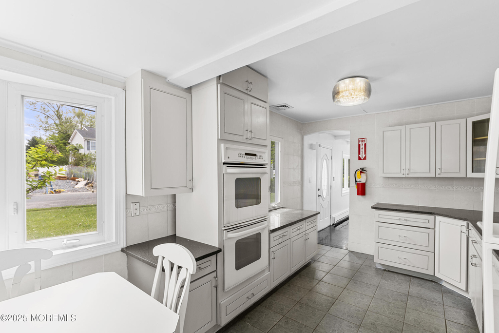 297 Highland Avenue - Photo 7