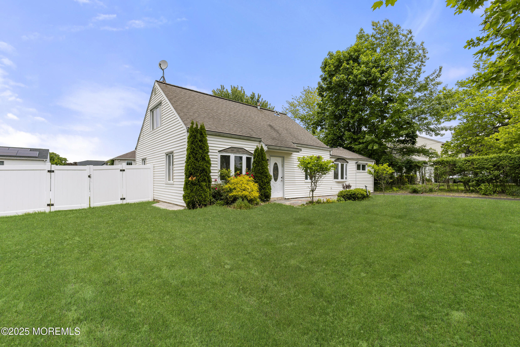 297 Highland Avenue - Photo 1