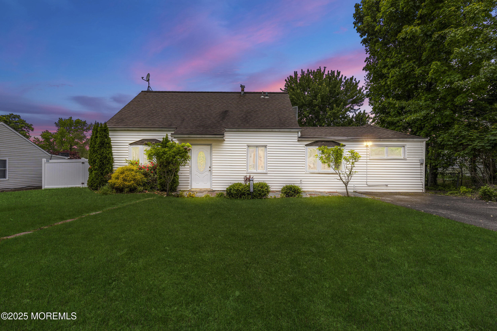 297 Highland Avenue - Photo 2