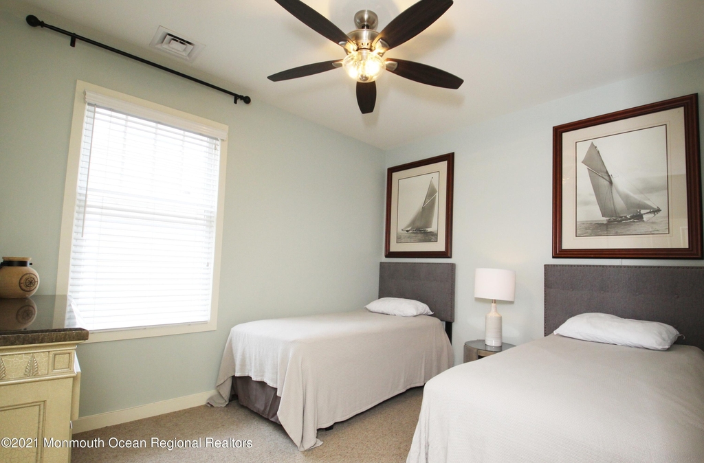 221 Beachfront - Photo 12