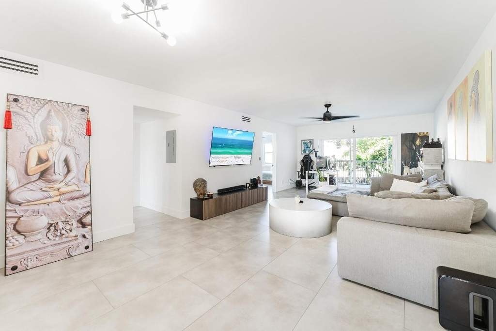 800 E Camino Real - Photo 10