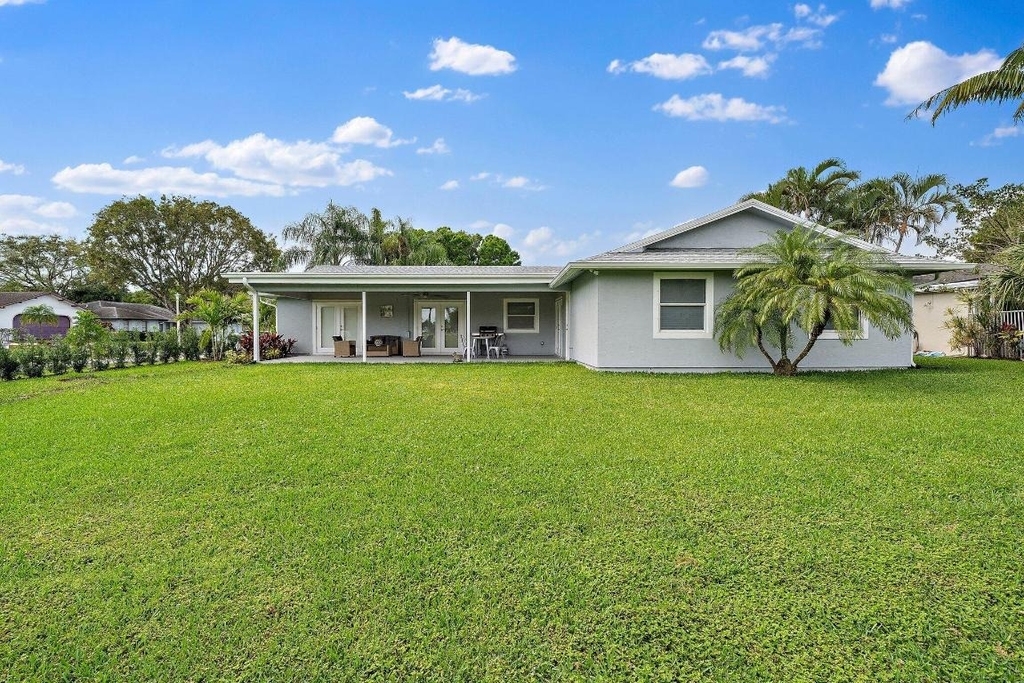 1342 Essex Drive - Photo 54