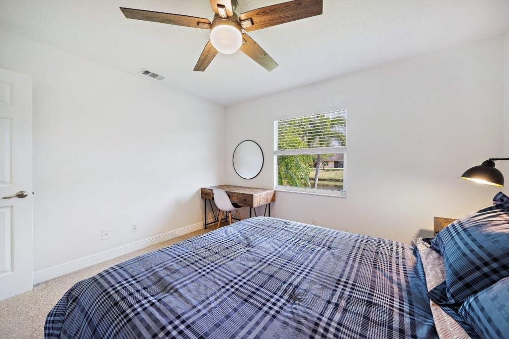 1342 Essex Drive - Photo 36