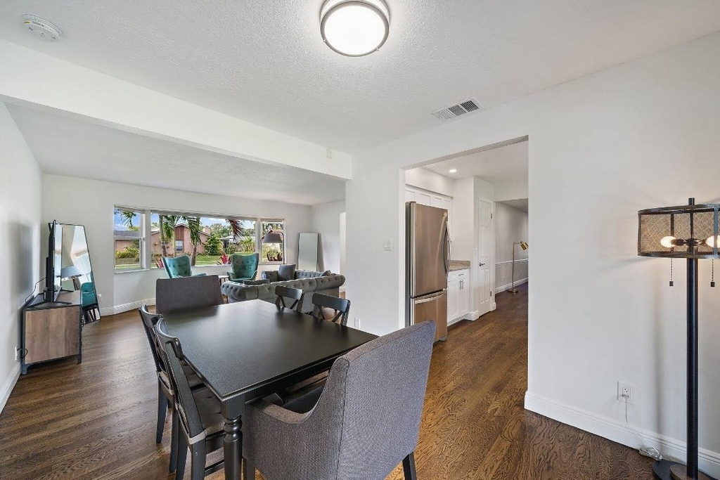 1342 Essex Drive - Photo 19