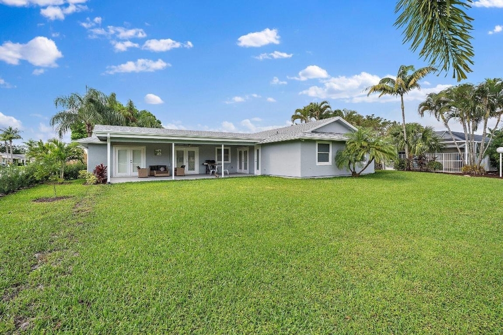 1342 Essex Drive - Photo 55