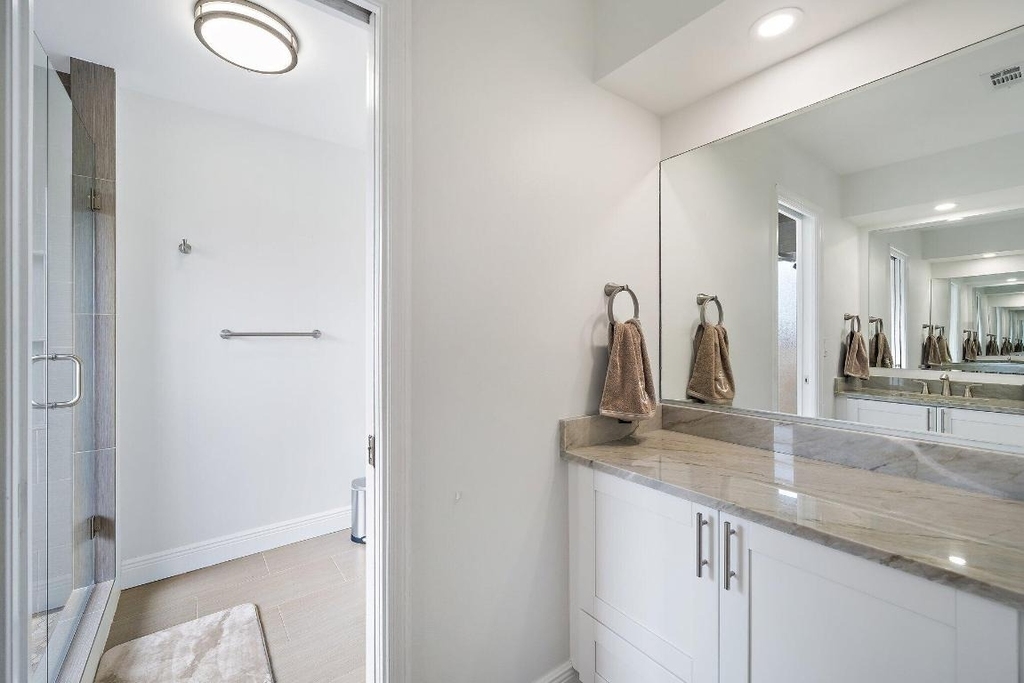 1342 Essex Drive - Photo 15