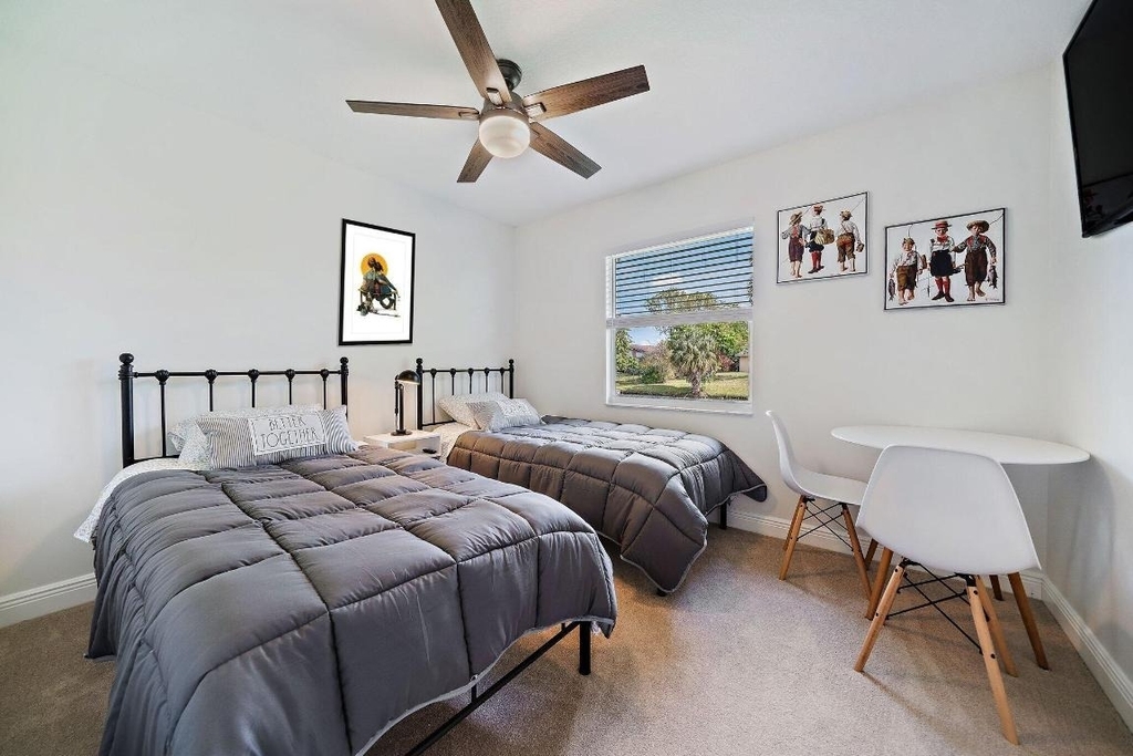 1342 Essex Drive - Photo 39